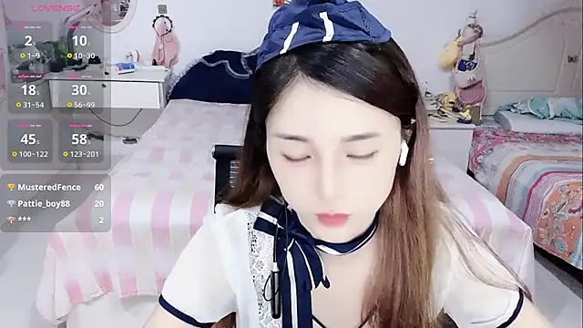 צ'אט XXX בשידור חי של miaomiao-99