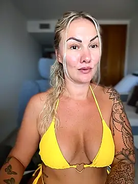 NastyMilf_n Webbikameraesitys
