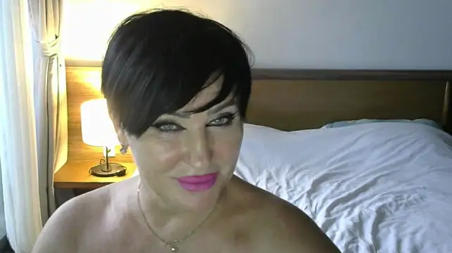 Kleotempt live XXX chat