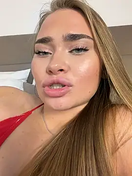 MonicaWestt Chat XXX in diretta