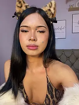 MiaraLove Adlı Modelin Canlı XXX Sohbeti