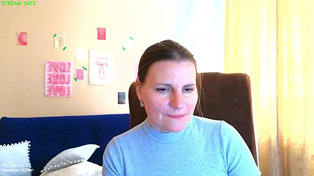 Mirabelle_Velvet's Live XXX Chat