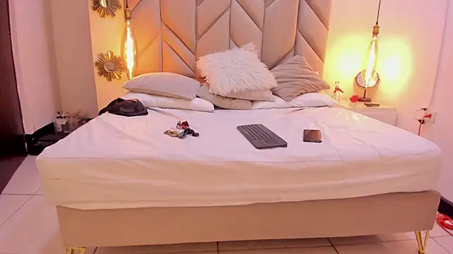 XXX chat uživo modela LeoDrake_