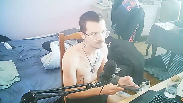 atreus69big Chat XXX live