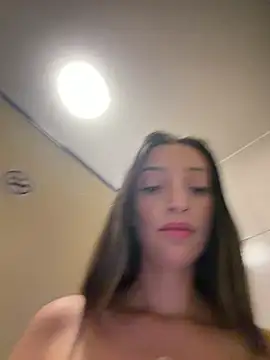 BelleLouiseVpのライブXXXチャット