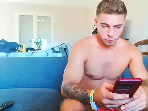 Elkafit28 Live XXX-Chat