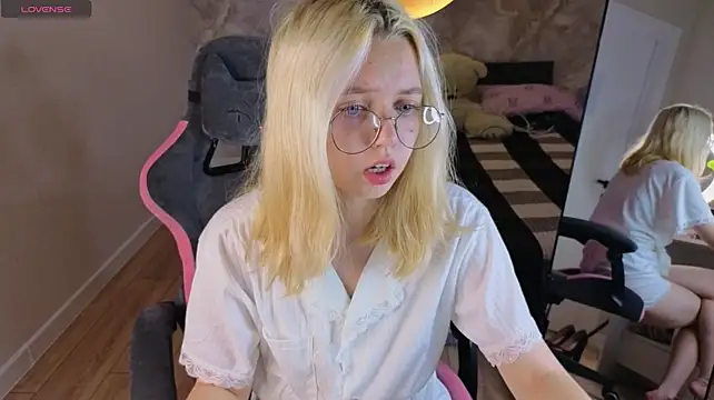 Chat +18 de mollyy_snow ao vivo
