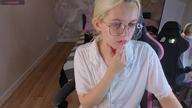 mollyy_snow live XXX chat