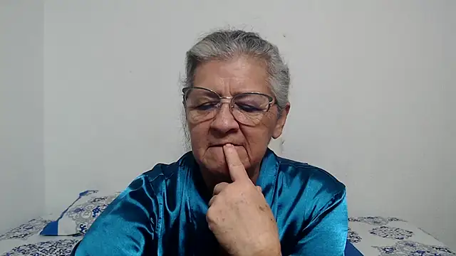 candy_mature_ live XXX chat
