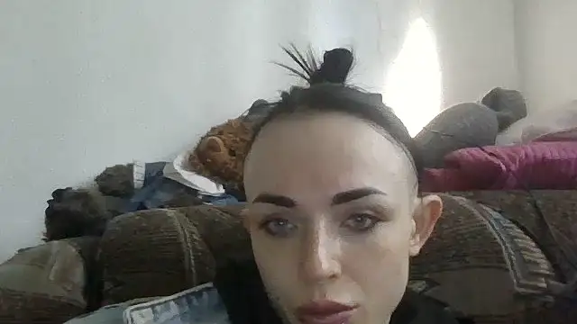 Chat +18 de Trinsy_Love ao vivo