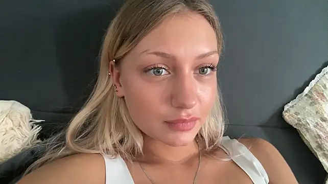 HeavingLipn Live XXX chat