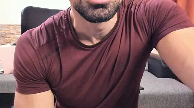 Chat +18 de HotHunkTrainer ao vivo
