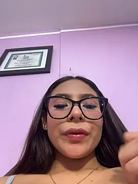 amira_cute2 XXX чат на живо