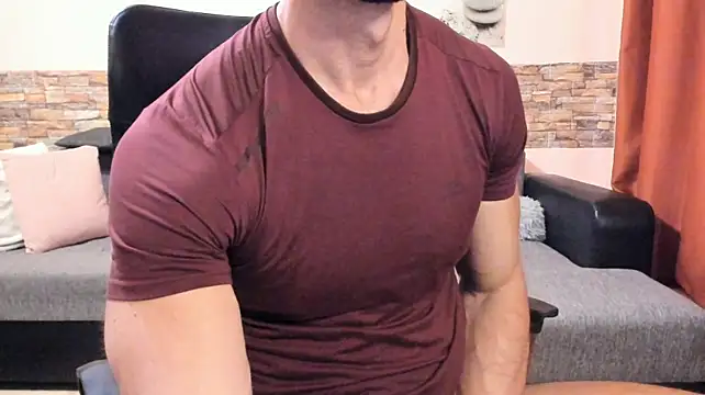 HotHunkTrainer Adlı Modelin Canlı XXX Sohbeti