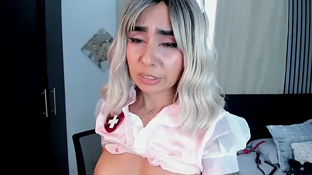 Živý XXX chat Emilyvalk_