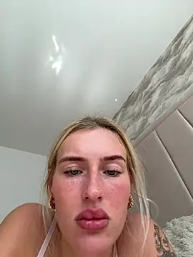Živý XXX chat blondetart69