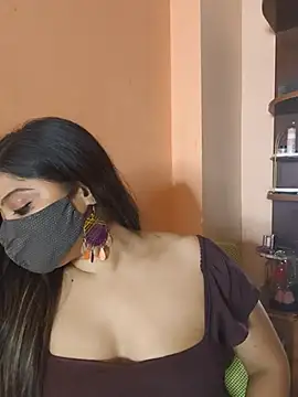 deepu_urs' Live XXX Chat