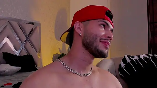 Vincentblack Adlı Modelin Canlı XXX Sohbeti