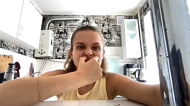 Chat +18 de Cute__angelhere ao vivo