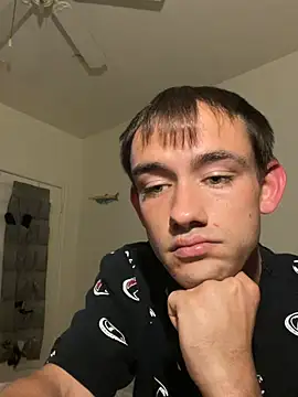 Spun_Clouds লাইভ XXX চ্যাট