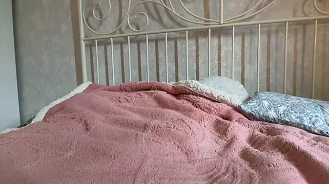 DaiseyVirgil's Webcam Show
