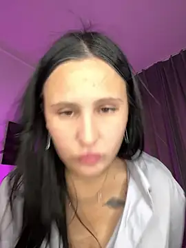 CherryBombs- élő XXX-chatje