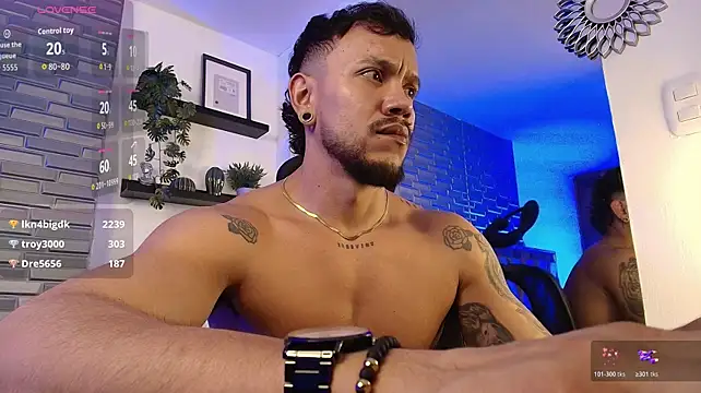 ARON_TAYLER01 Live XXX-Chat