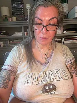 dieseldame1313's Live XXX Chat