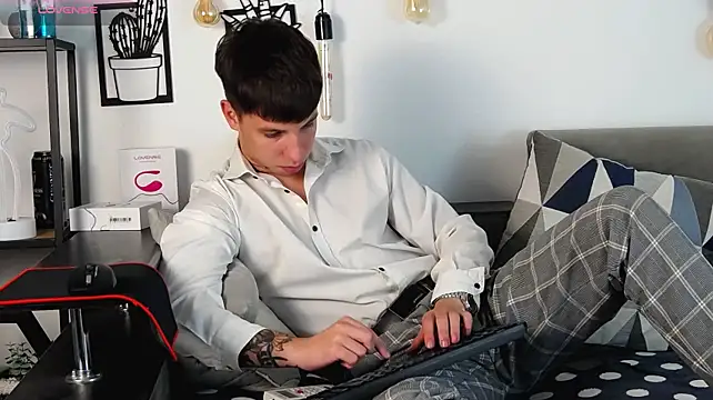 Онлайн чат XXX ThomasEdisonn