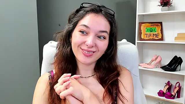 Онлайн чат XXX Meagn_Extasy
