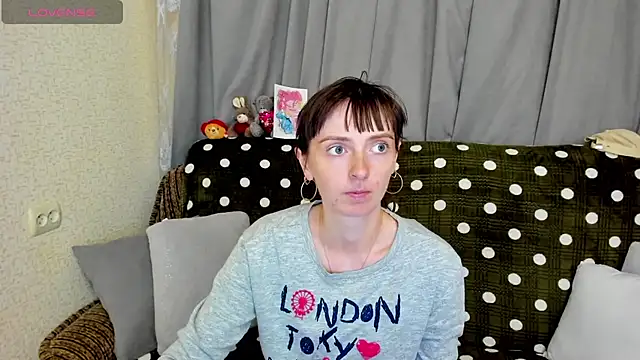 XXX chat uživo modela TayanaJons