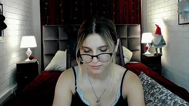 LeslieBloom's Live XXX Chat