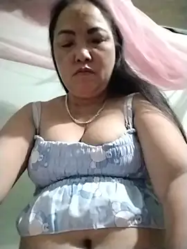 NAAYA8190's Live XXX Chat