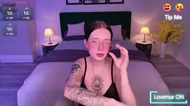 AlexisBliss' Live XXX Chat