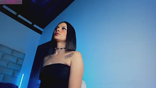HollyGrey_ élő XXX-chatje