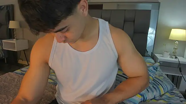 Charlie___Musk লাইভ XXX চ্যাট