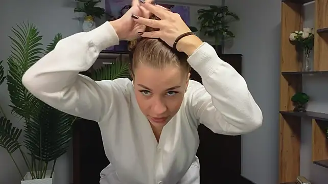 AlphaMarthe's Live XXX Chat