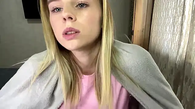 StephenieLandres' Live XXX Chat