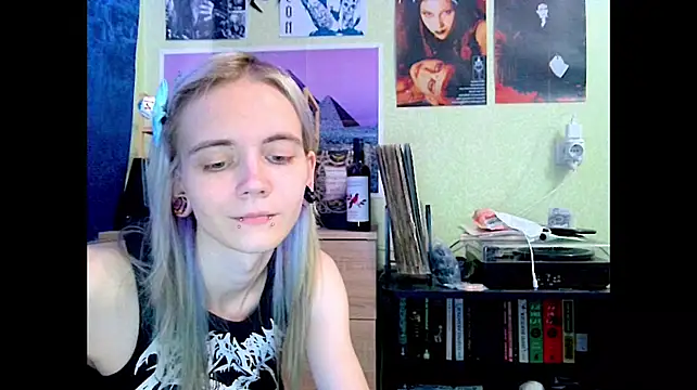 XXX chat uživo modela AdamTarlet