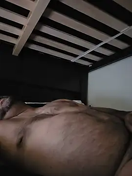 Roddog18 XXX чат на живо