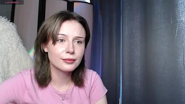 XXX chat uživo modela miyamiya