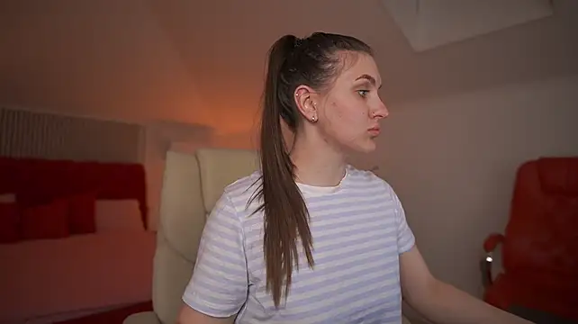 EmmyCharmm 라이브 XXX 채팅