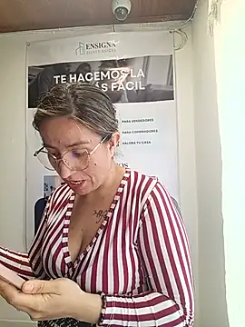 Chat +18 de Valentina--1 ao vivo