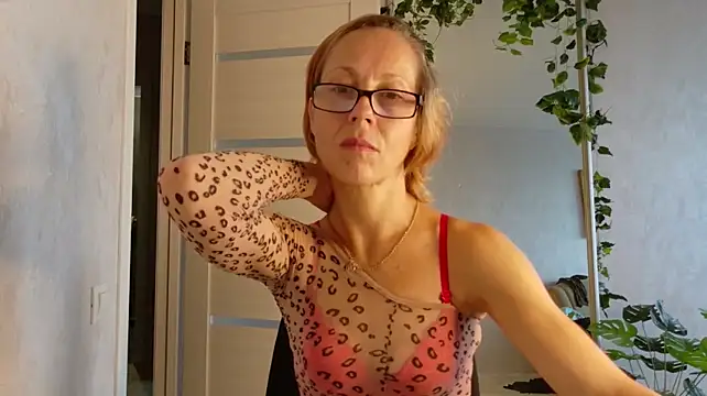 Chat XXX en directo de LioraWeiss
