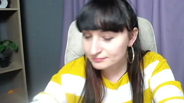 XXX chat uživo modela NinaFlawlees