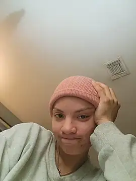Czat XXX na żywo – RicaSuave_69
