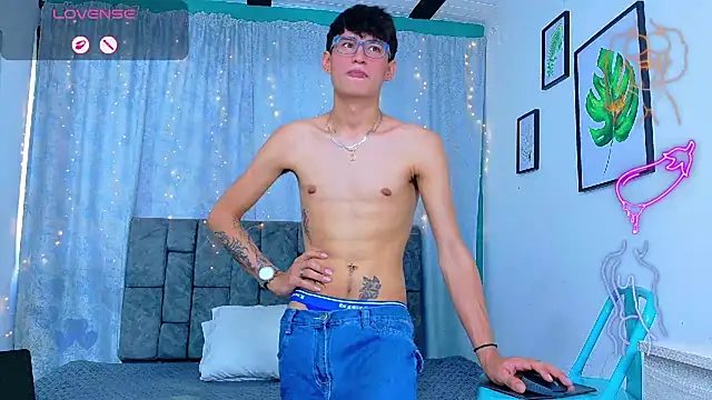 Czat XXX na żywo – NicolasTorrez