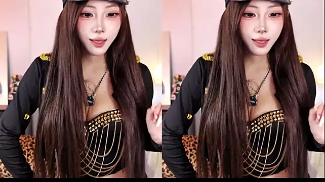 Dolly__Baby's Live XXX Chat