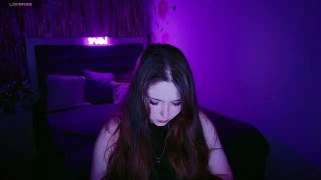 AliceFervent Adlı Modelin Canlı XXX Sohbeti