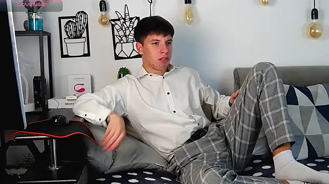 ThomasEdisonn Adlı Modelin Canlı XXX Sohbeti